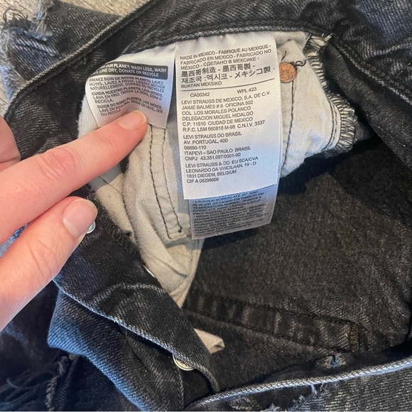 Levi’s 501 Original Mid Rise Black Cut-Off Denim Shorts - Picture 10 of 12